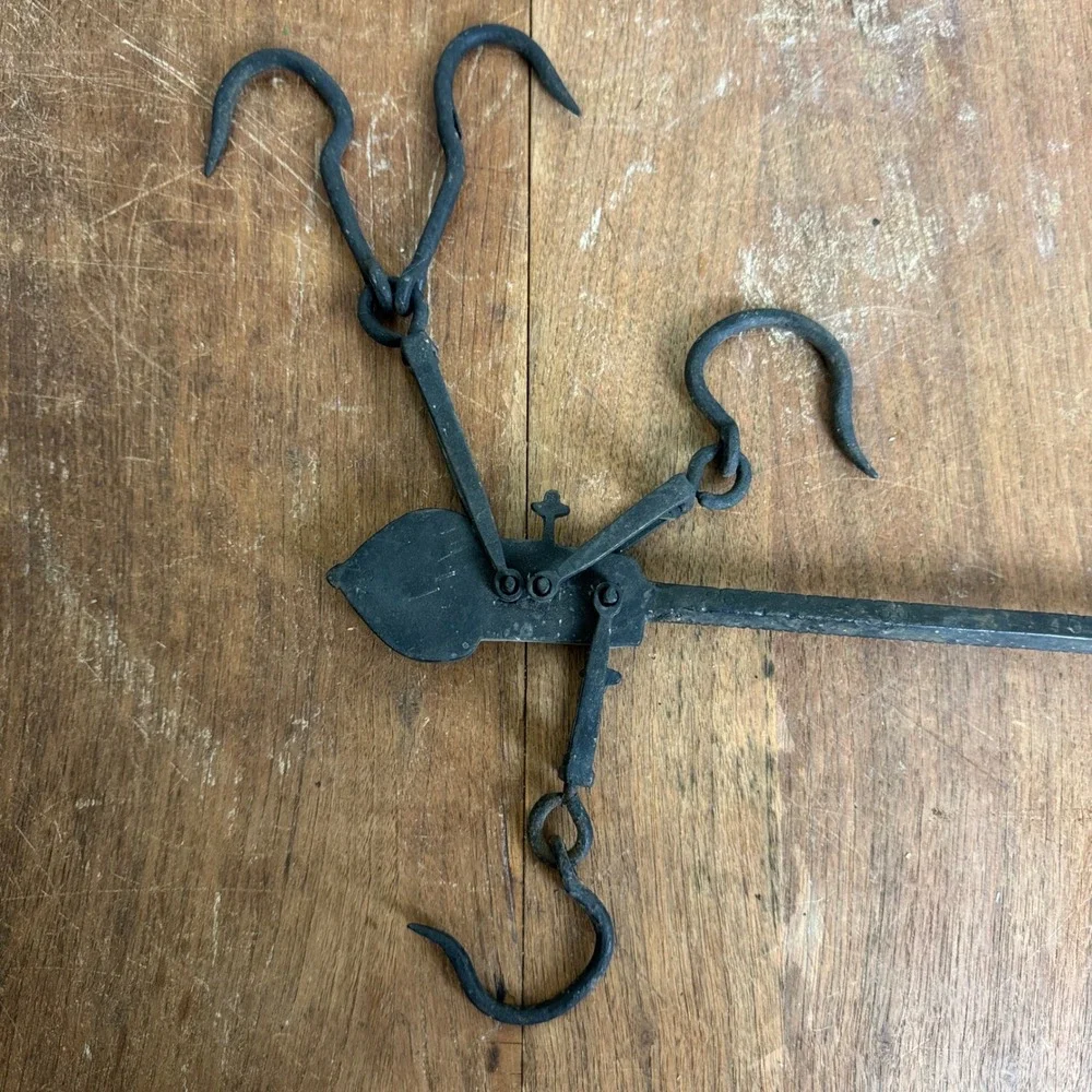 Vintage Antique Black Cast Iron Hanging Scale with Weight‎ Farmhouse Decor